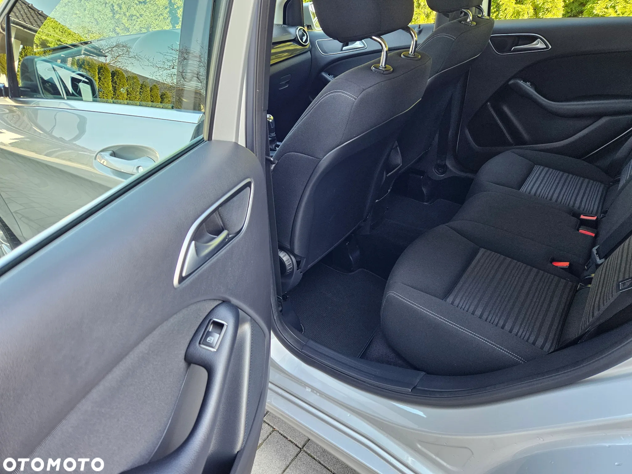 Mercedes-Benz Klasa B 180 (BlueEFFICIENCY) - 15