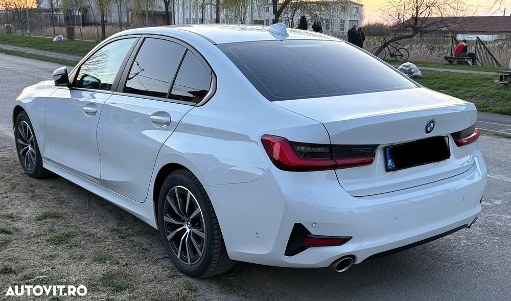 BMW Seria 3 320d Aut. Sport Line - 7