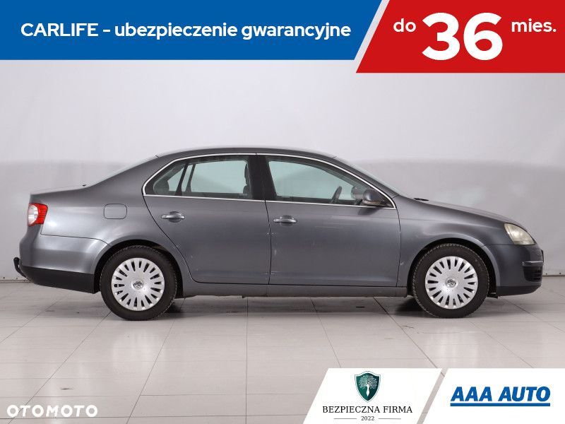 Volkswagen Jetta - 7