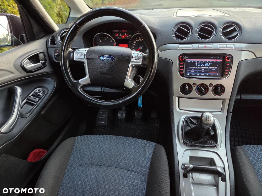 Ford Galaxy 1.8 TDCi Ambiente - 10