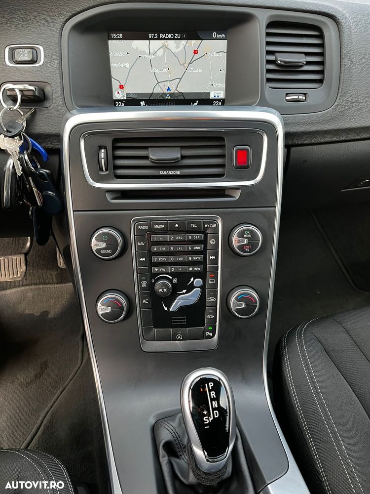 Volvo V60 D2 Geartronic Momentum - 8