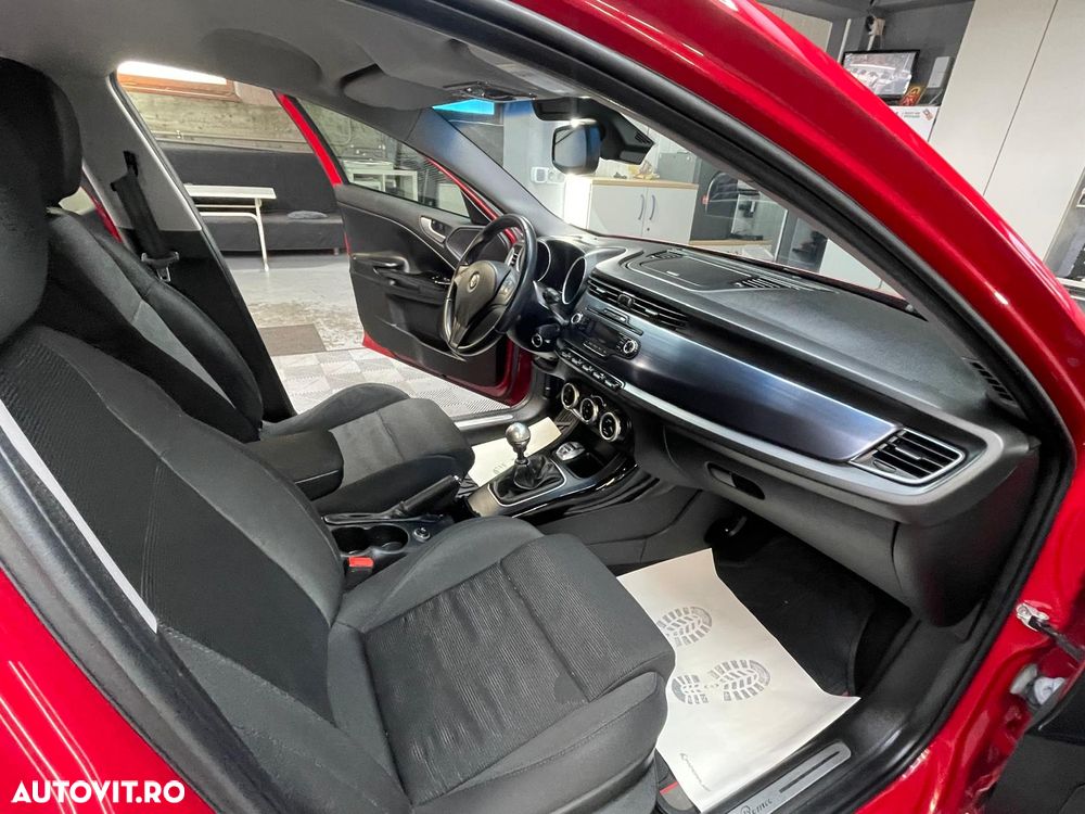 Alfa Romeo Giulietta 2.0 Mjet Distinctive - 9