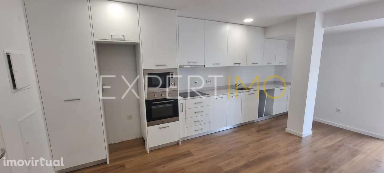 Apartamento T2, Novo, com varanda e garagem dupla, - Lamego - Grande imagem: 2/29