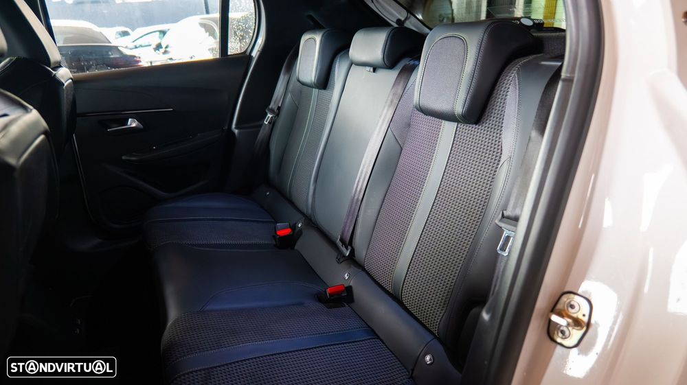 Peugeot 208 1.2 PureTech GT Line - 27