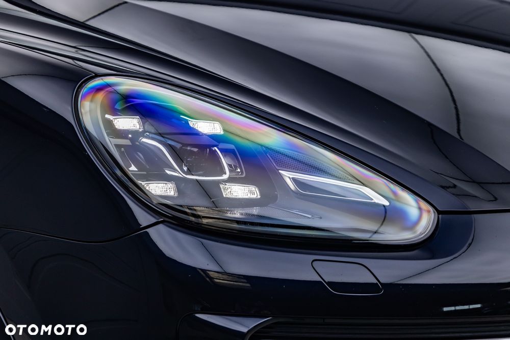 Porsche Cayenne - 39