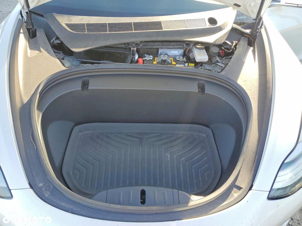 Tesla Model 3 Langstreckenbatterie Allradantrieb Dual Motor Performance - 14