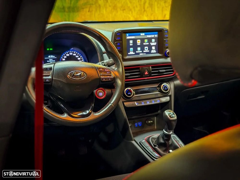 Hyundai Kauai 1.0 T-GDi Tecido Preto - 32