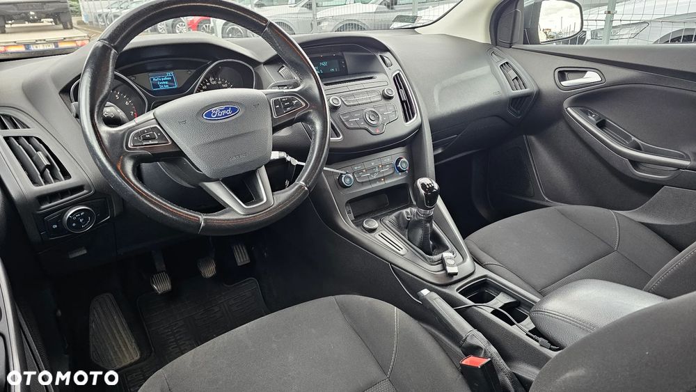 Ford Focus 1.6 Trend - 10