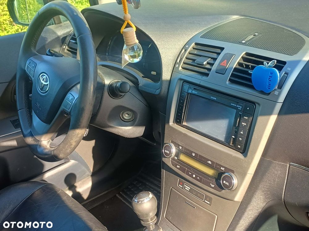 Toyota Avensis - 3