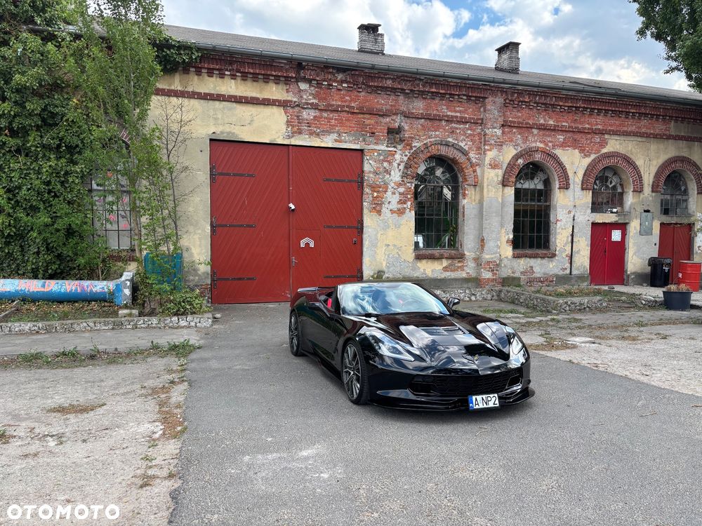 Chevrolet Corvette - 16