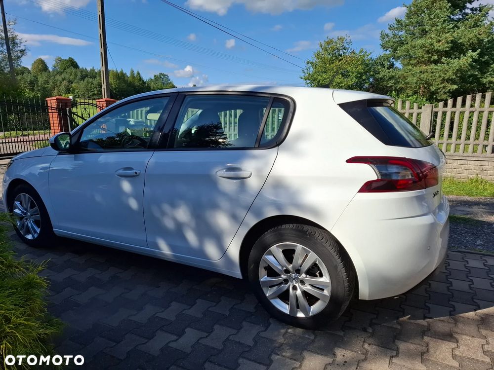 Peugeot 308 - 8