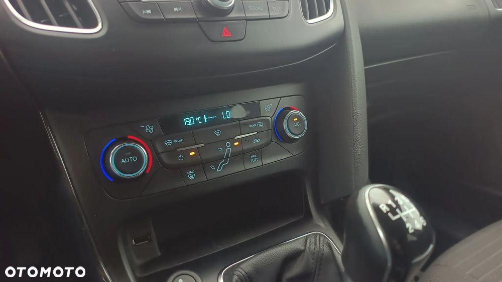 Ford Focus 1.5 EcoBoost Titanium ASS - 34