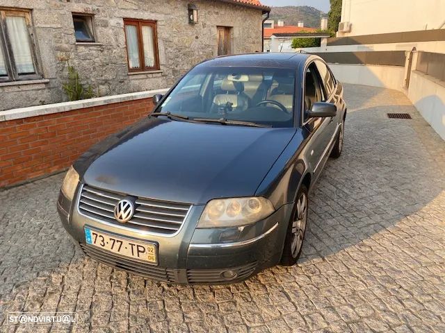 VW Passat 1.9 TDi Highline 4M - 4