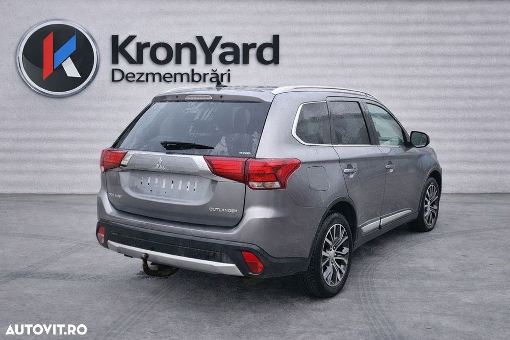 Dezmembrari dezmembrez  Mitsubishi Outlander III facelift 2.2 DIESEL 2015-2018  4N14 - 3