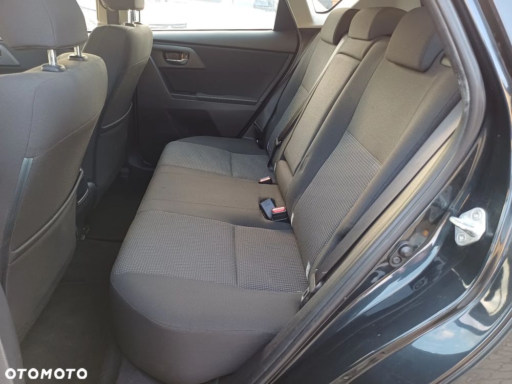 Toyota Auris 1.6 Premium - 22