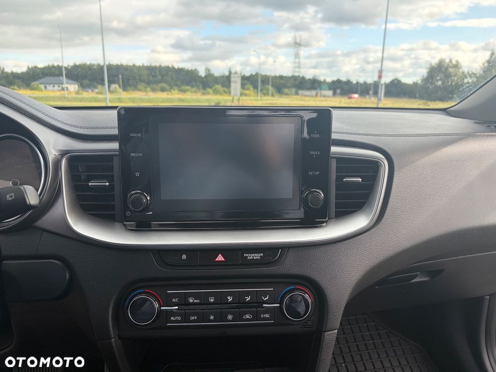 Kia Ceed 1.5 T-GDI M DCT - 13