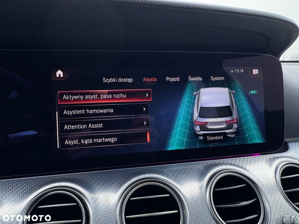 Mercedes-Benz Klasa E 200 9G-TRONIC Exclusive - 32