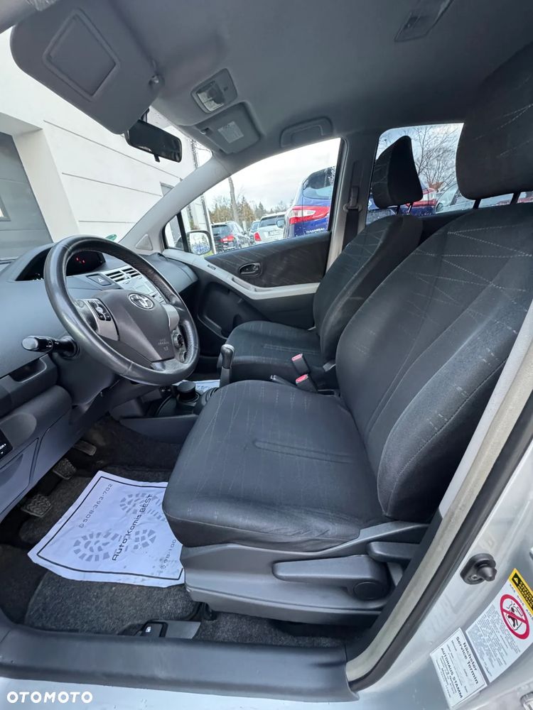 Toyota Yaris 1.4 D-4D Executive - 13