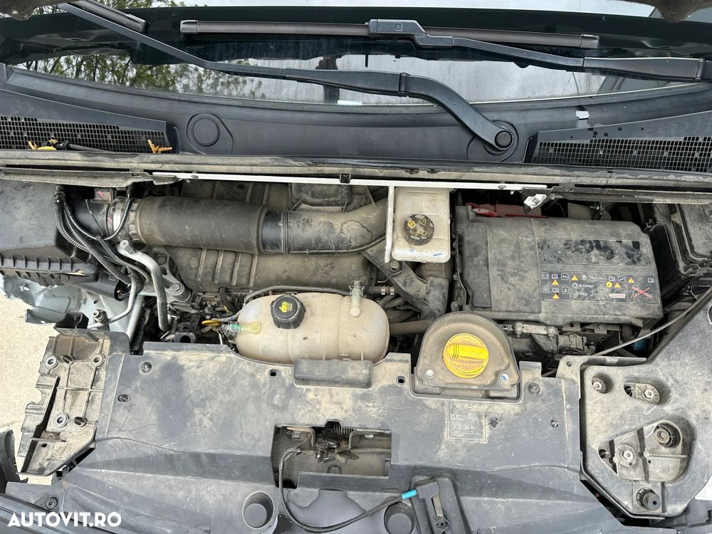 Renault Trafic 2.0 Blue dCi 110 S&S L2 8+1 Zen - 37