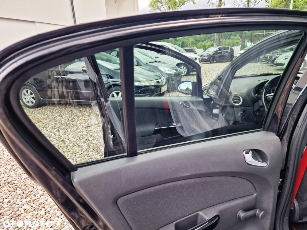 Opel Corsa 1.6 Turbo GSi - 28