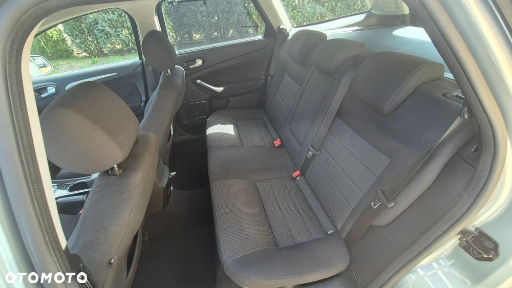 Ford Mondeo 2.0 FF Titanium - 33