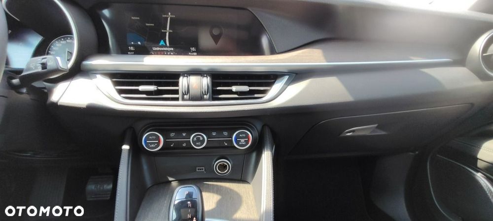 Alfa Romeo Stelvio 2.0 Turbo Estrema Q4 - 10