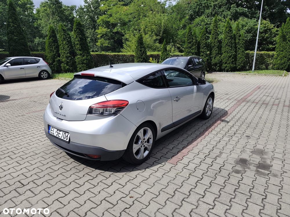 Renault Megane TCe 180 Dynamique - 11
