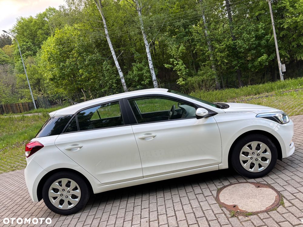 Hyundai i20 blue 1.2 Style - 14