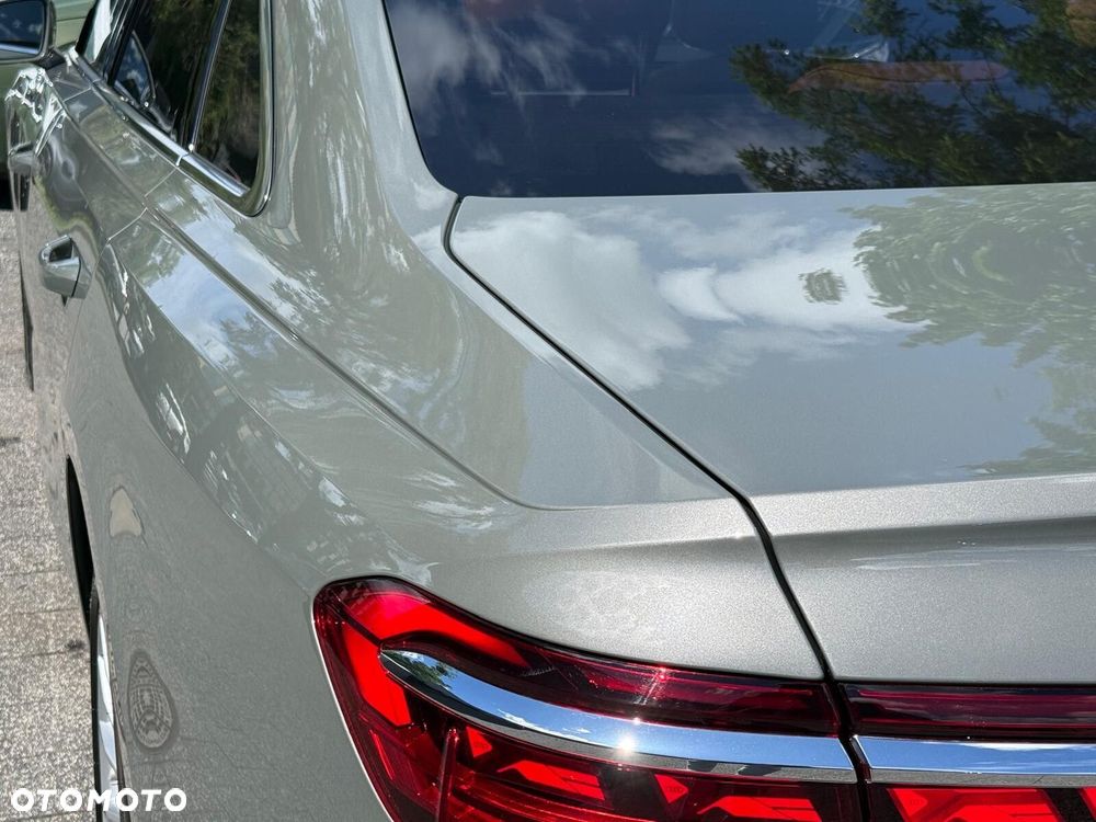 Audi A8 - 12