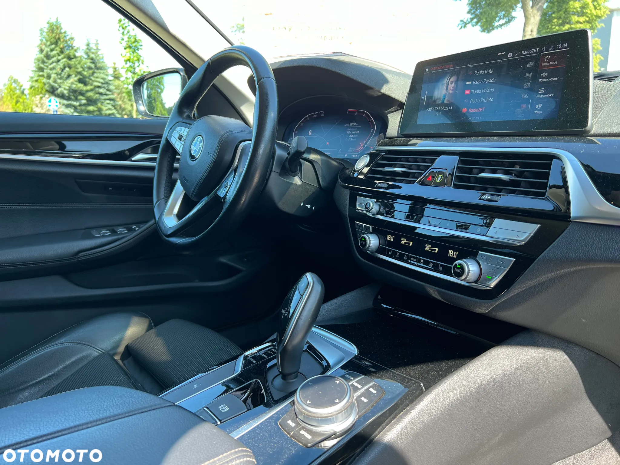BMW Seria 5 520d Touring Sport Line - 36