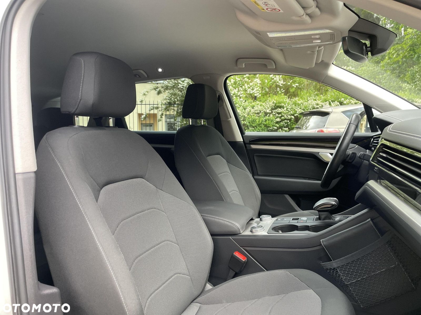 Volkswagen Touareg - 27