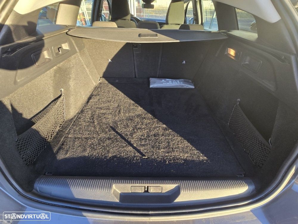 Peugeot 308 SW 1.5 BlueHDi Active Pack — fotografia 15