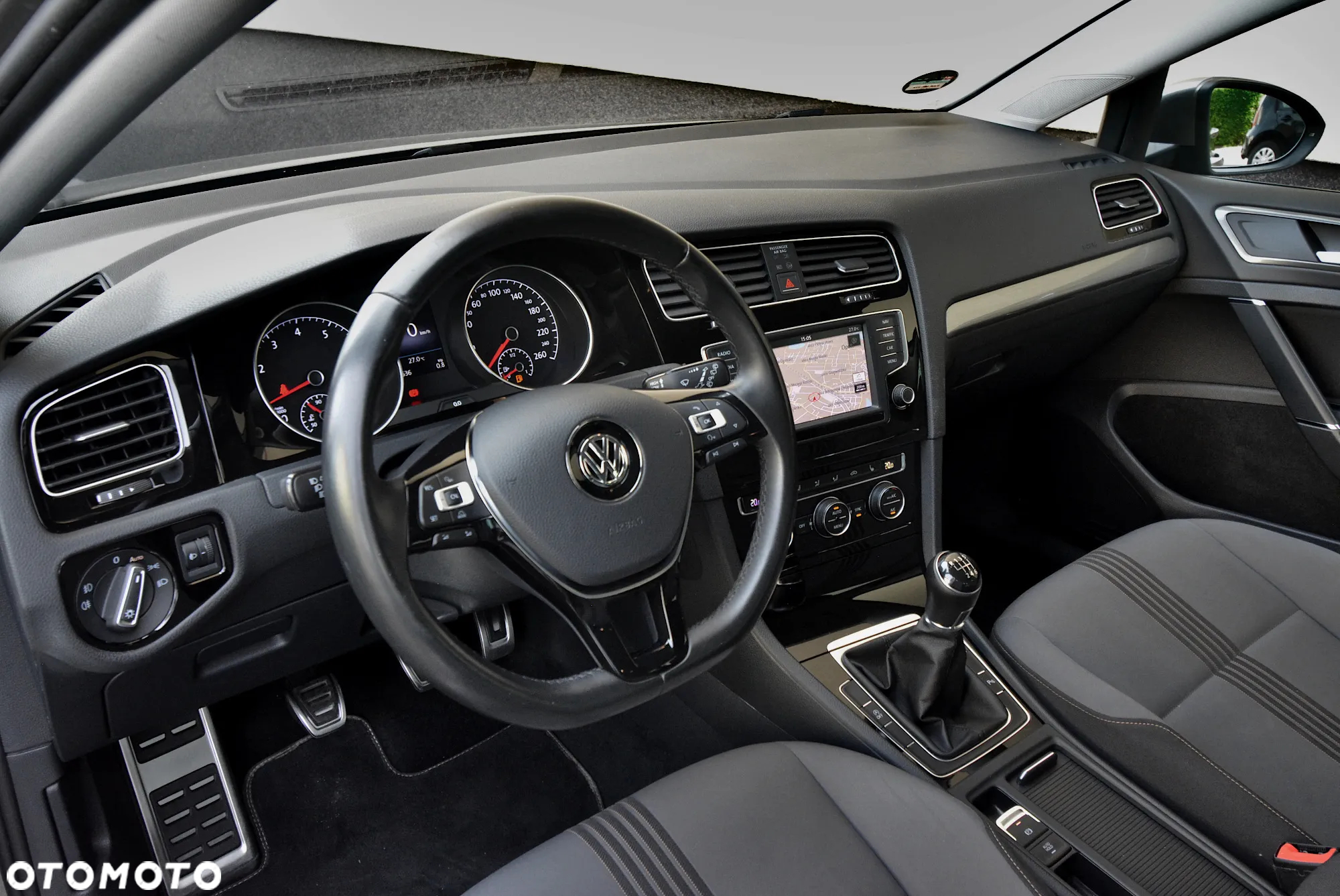 Volkswagen Golf - 17