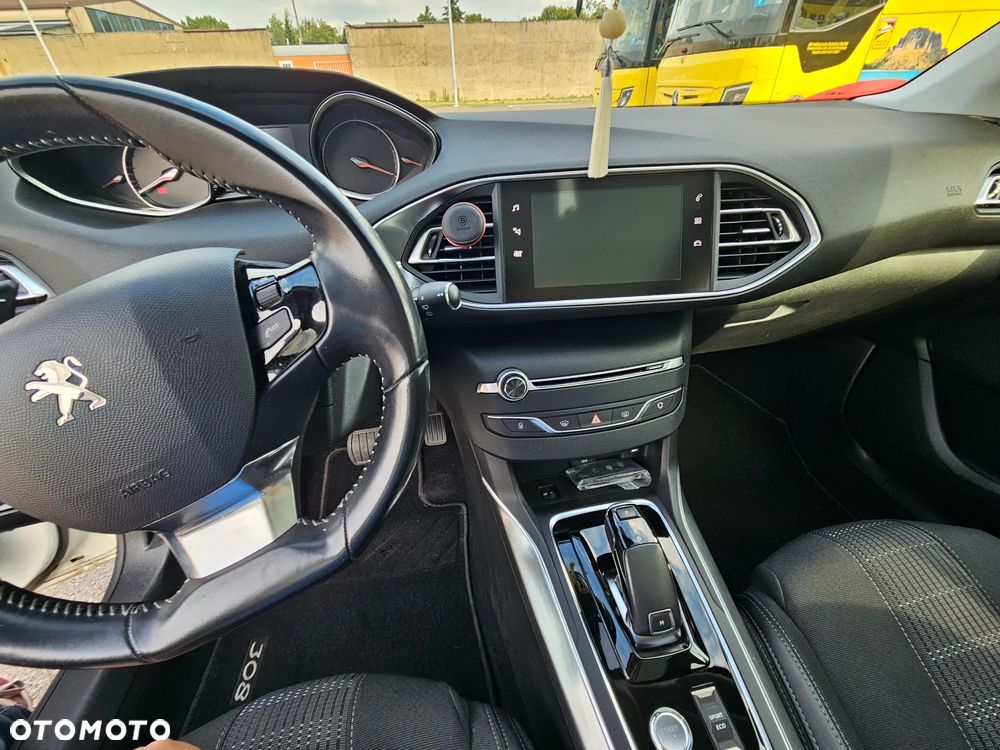 Peugeot 308 1.5 BlueHDi Allure Pack S&S EAT8 - 10