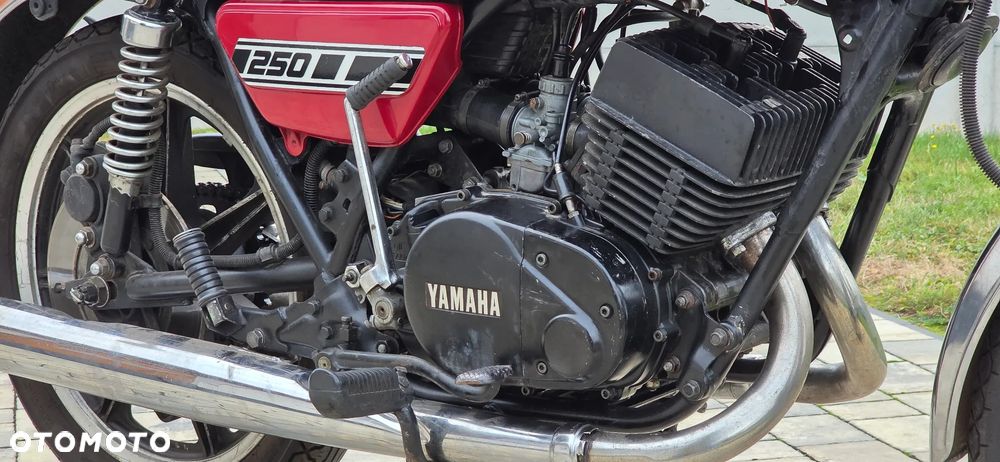 Yamaha RD - 22