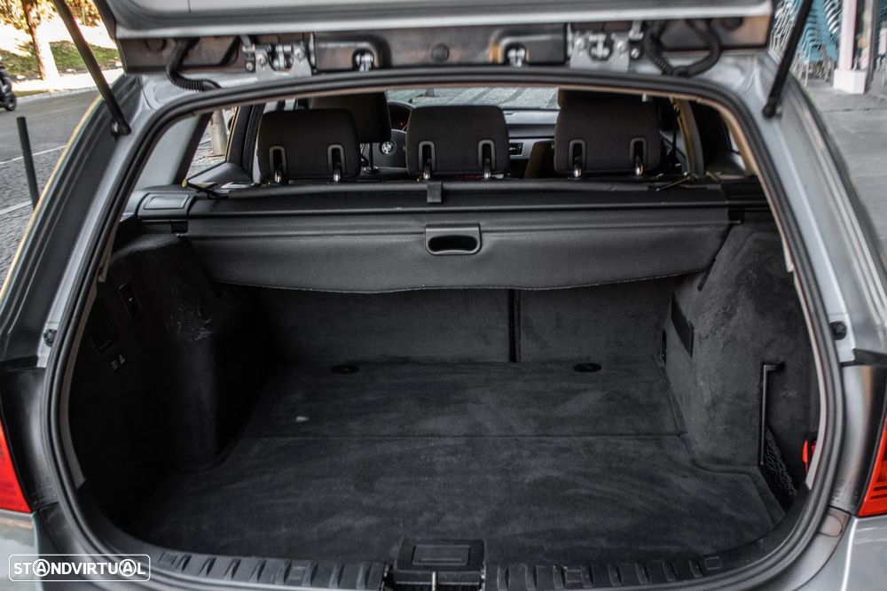 BMW 318 d LifeStyle - 18