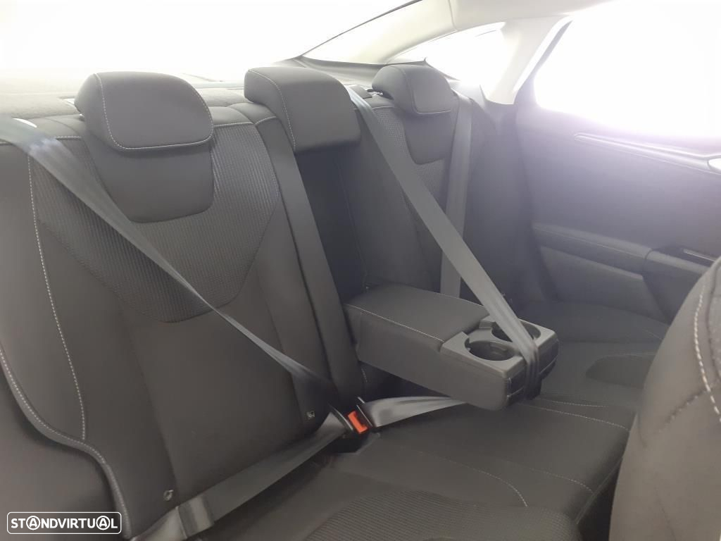 Ford Mondeo 2.0 HEV Titanium - 8