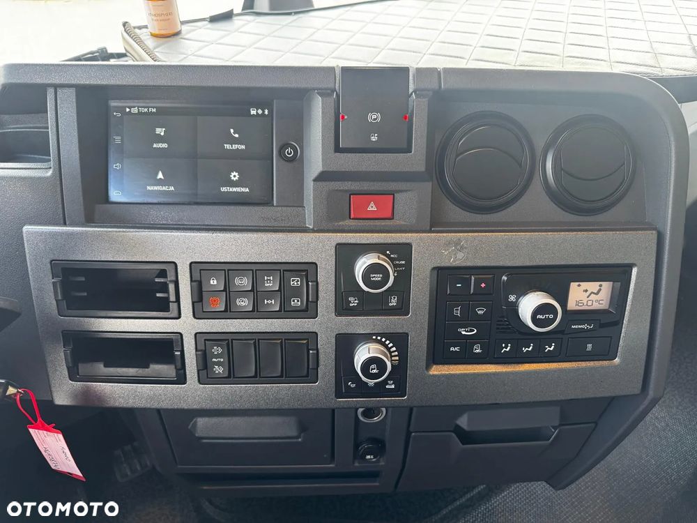 Renault T520 High Cab - 10