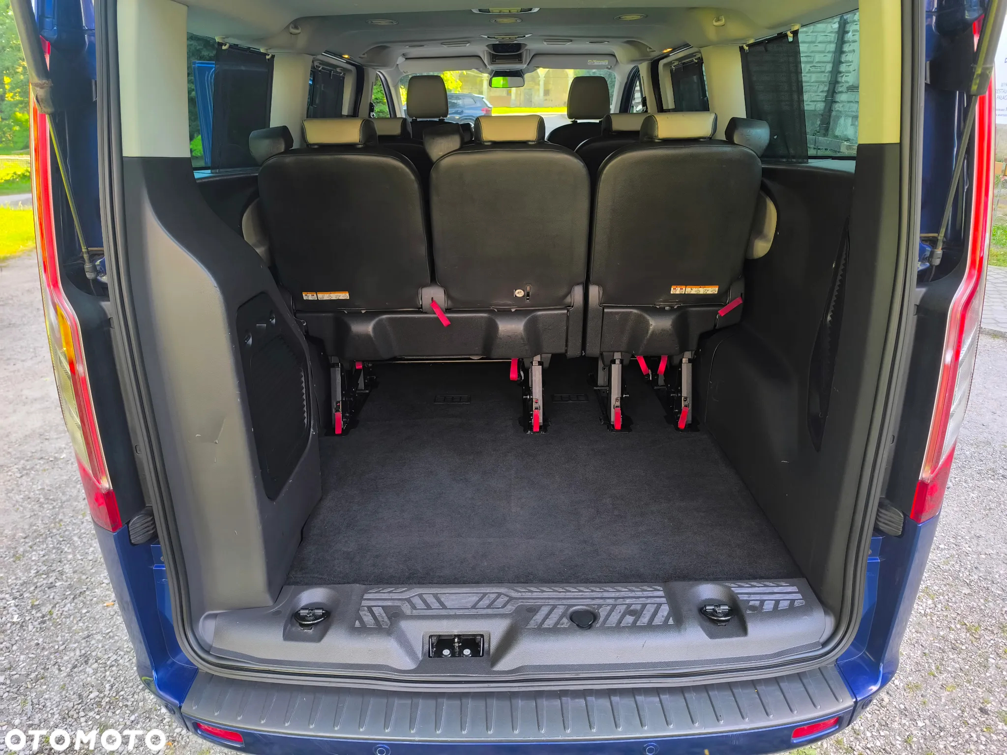 Ford Tourneo Custom 2.0 EcoBlue L2 Titanium - 26