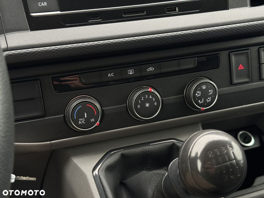 Volkswagen Transporter - 26