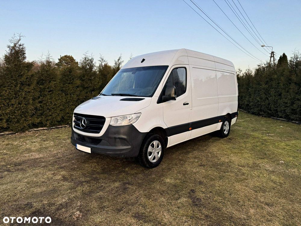 Mercedes-Benz Sprinter - 9