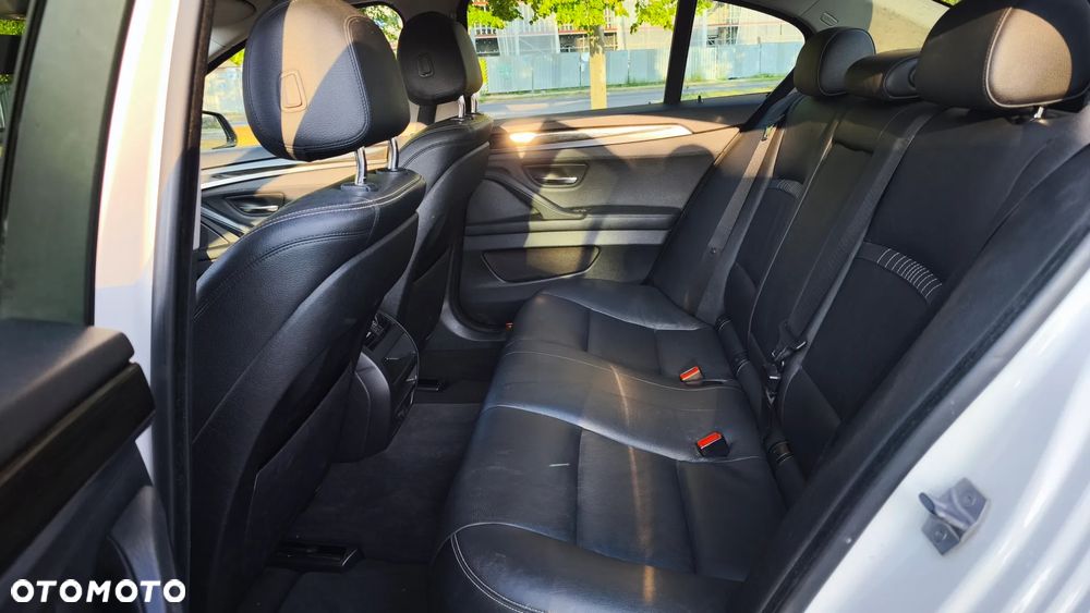 BMW Seria 5 520d Luxury Line - 10