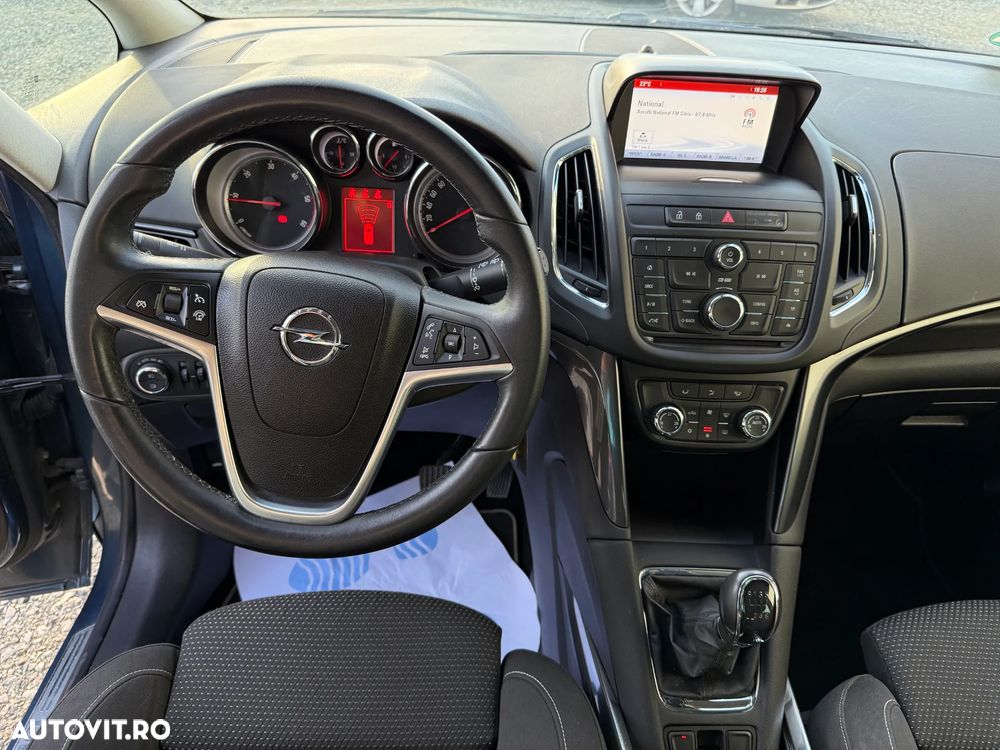 Opel Zafira 2.0 CDTI ECOTEC Cosmo - 4