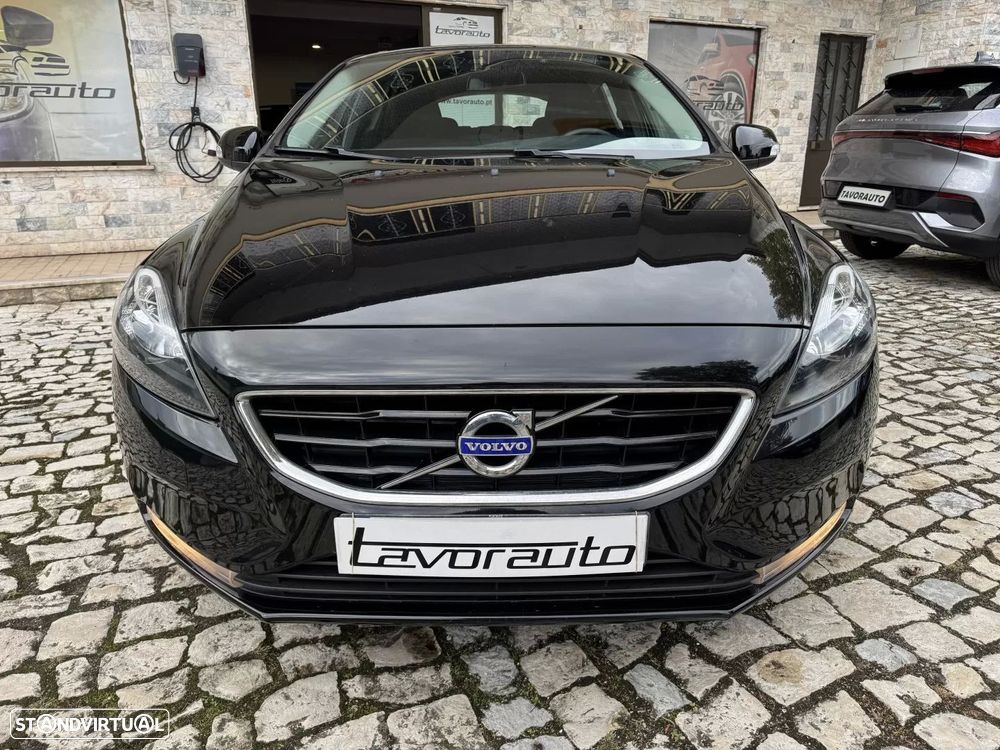 Volvo V40 2.0 D2 Momentum - 3