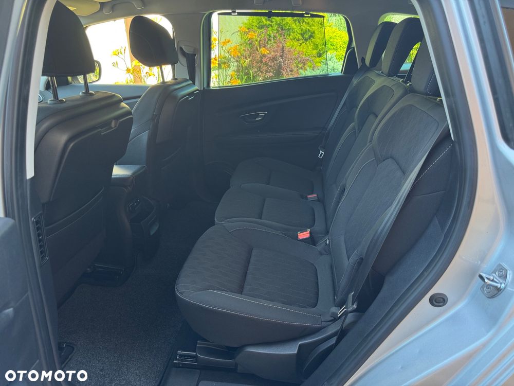 Renault Grand Scenic TCe 140 GPF BLACK EDITION - 11