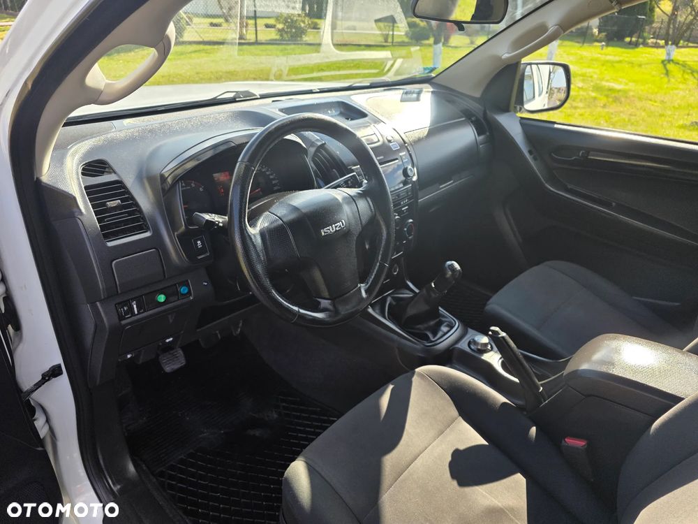 Isuzu D-Max 2.5 EC LS+ - 17