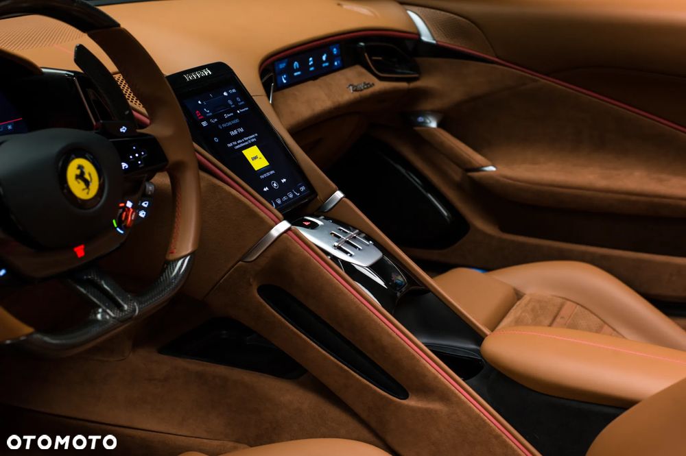 Ferrari Roma Spider - 24