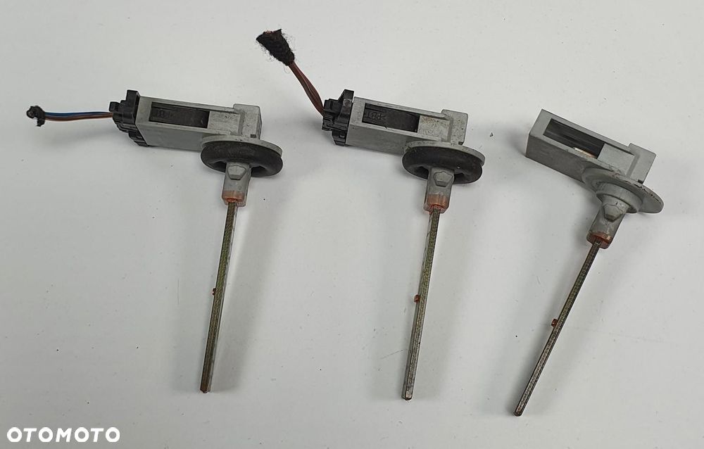 CZUJNIK TEMPERATURY WEWNĘTRZNEJ AUDI A4 B6 4B0820539 - 4