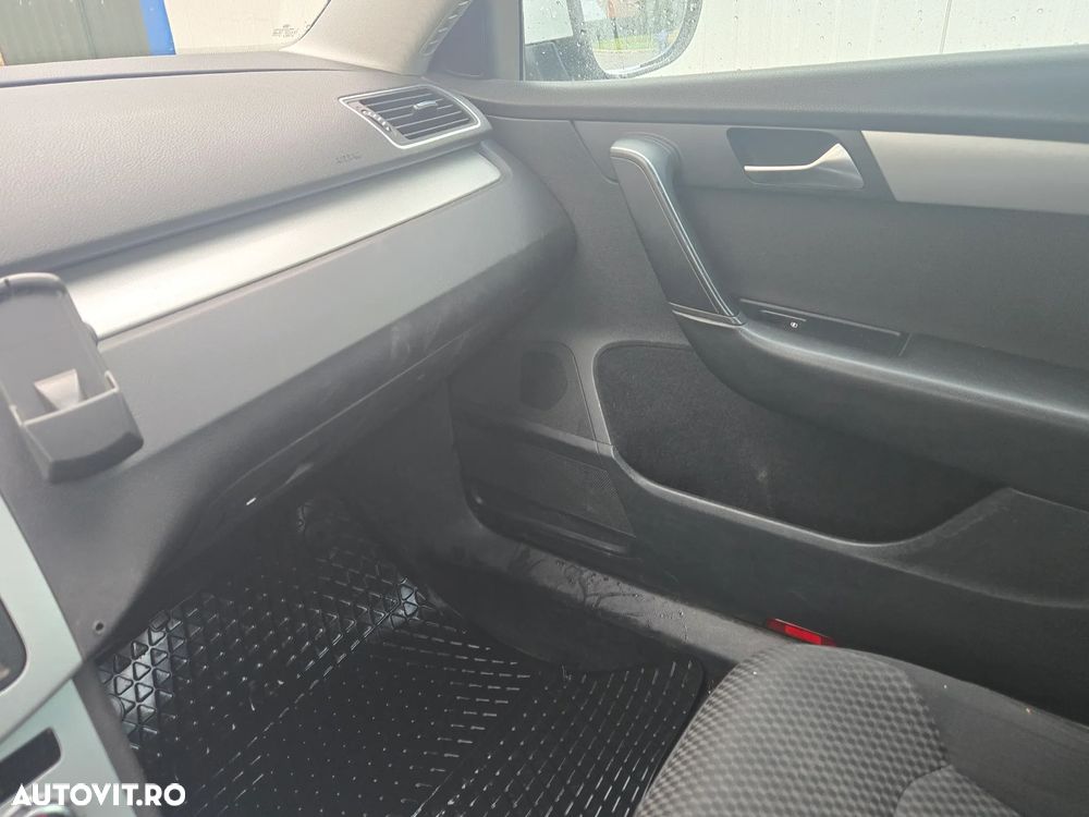 Volkswagen Passat 2.0 TDI DSG BlueMotion Technology Comfortline - 15