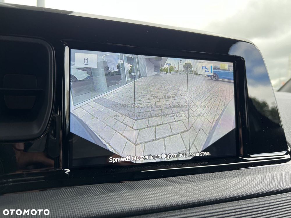 Ford Transit Courier - 29